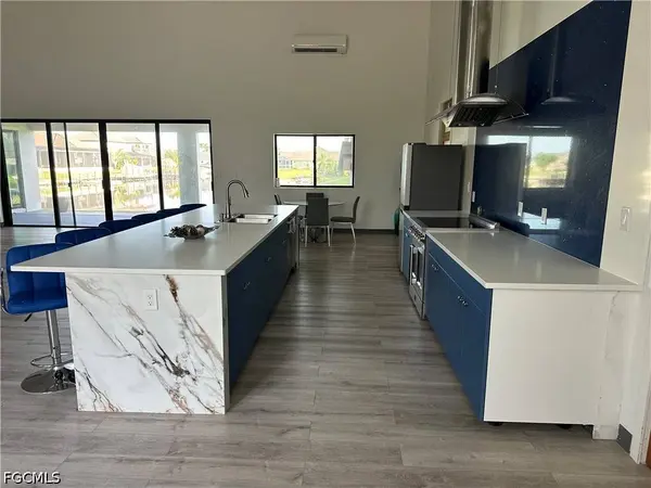 2405 SW 32nd ST, Cape Coral, FL 33914