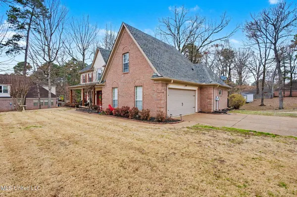 9784 Mosby Drive, Olive Branch, MS 38654