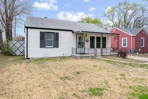 2027 S Greenwood Ave, Wichita, KS 67211