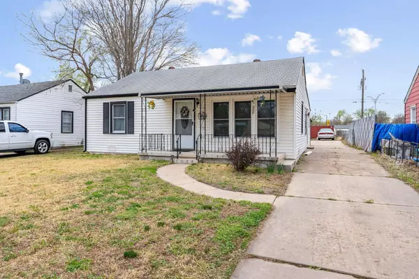 2027 S Greenwood Ave, Wichita, KS 67211