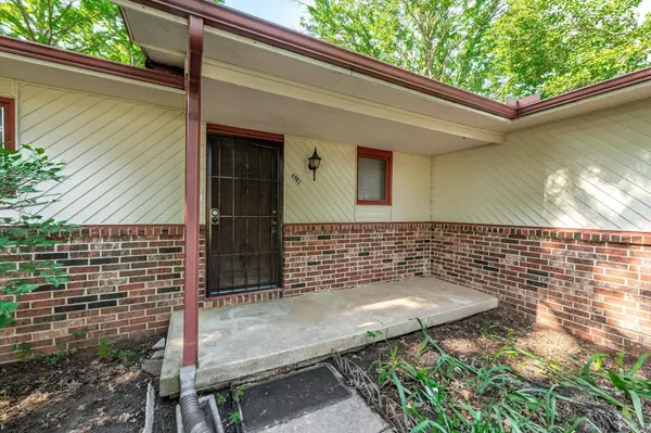 4905 E 24th St N, Wichita, KS 67220