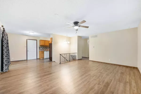 4905 E 24th St N, Wichita, KS 67220