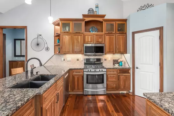 6609 E Summerside Pl, Bel Aire, KS 67226