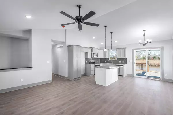 4437 S Mount Carmel Ave, Wichita, KS 67217