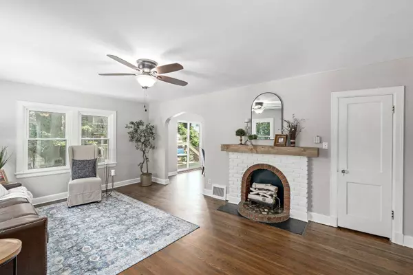 416 N Clifton Ave, Wichita, KS 67208