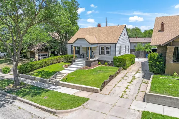 416 N Clifton Ave, Wichita, KS 67208