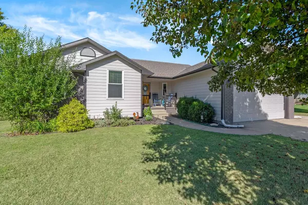 109 S Strode Ave, Rose Hill, KS 67133