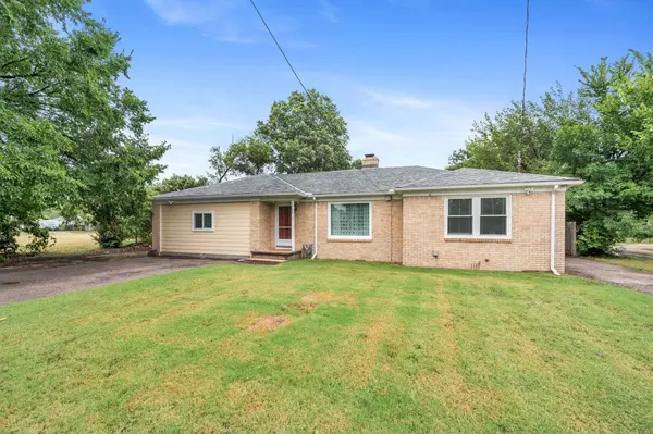 1722 W 29th St N, Wichita, KS 67204