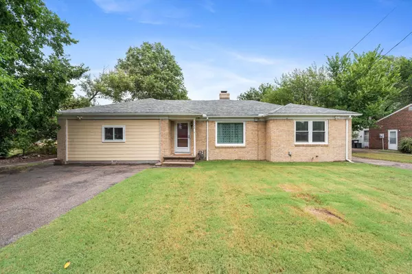 1722 W 29th St N, Wichita, KS 67204