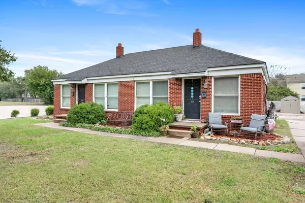 414-416 N Bleckley Dr, Wichita, KS 67208