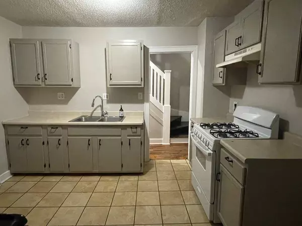 1535-1537 N Holyoke Ave, Wichita, KS 67208