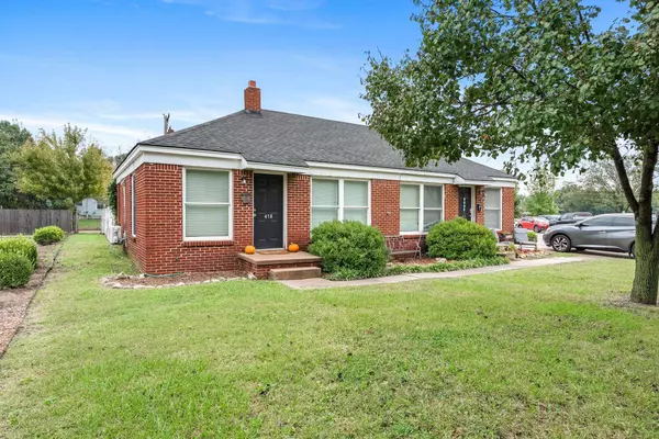 414-416 N Bleckley Dr, Wichita, KS 67208