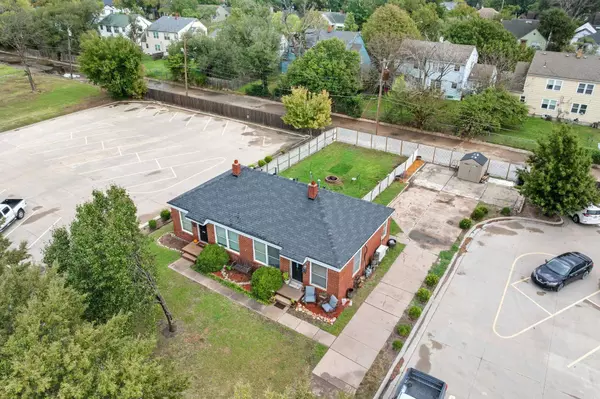 414-416 N Bleckley Dr, Wichita, KS 67208