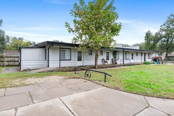 121-127 W 31st St N, Wichita, KS 67204