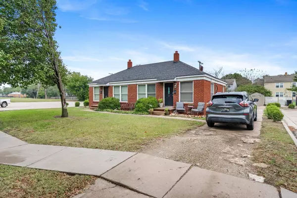 414-416 N Bleckley Dr, Wichita, KS 67208