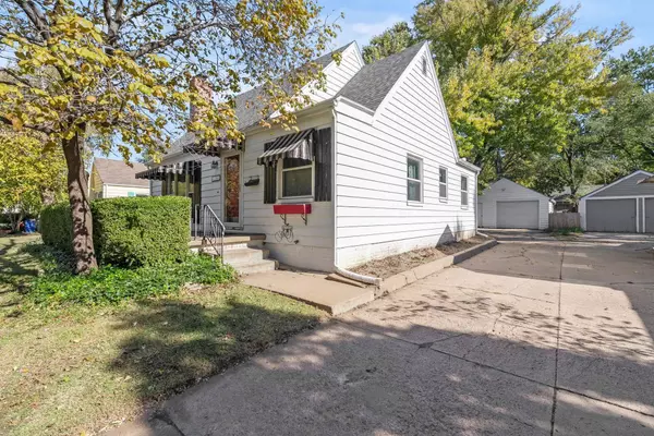 222 N Bleckley Dr, Wichita, KS 67208