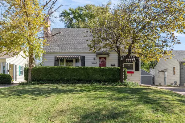 222 N Bleckley Dr, Wichita, KS 67208