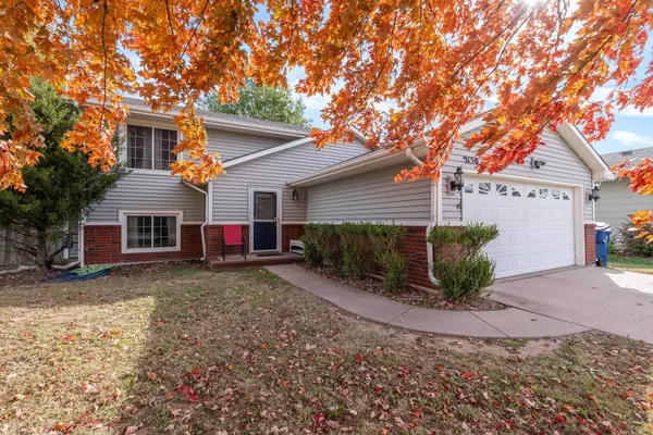 2130 N Pine Grove St, Wichita, KS 67212