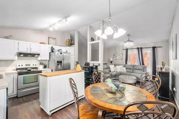 2130 N Pine Grove St, Wichita, KS 67212