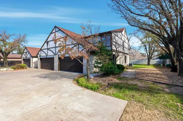 641 N Woodlawn St Apt 3, Wichita, KS 67208