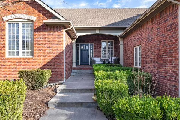 1748 S Cascade Pt, Andover, KS 67002