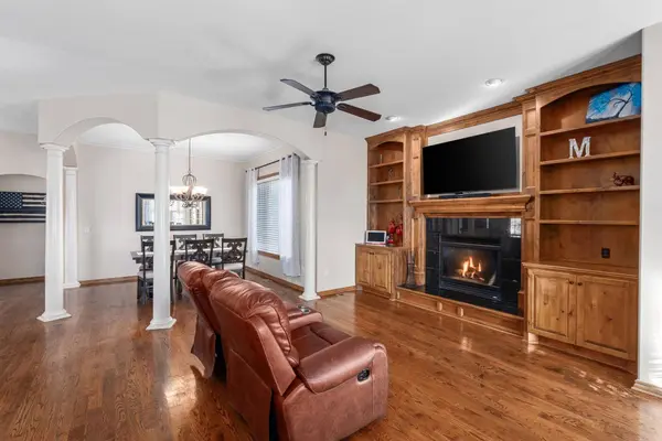 1748 S Cascade Pt, Andover, KS 67002