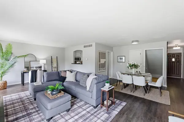 641 N Woodlawn #2, Wichita, KS 67208