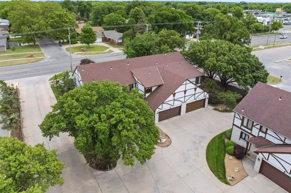 641 N Woodlawn #2, Wichita, KS 67208