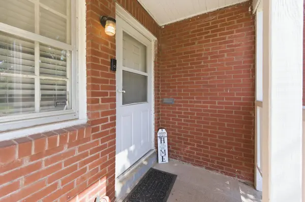 627 N Glendale St, Wichita, KS 67208