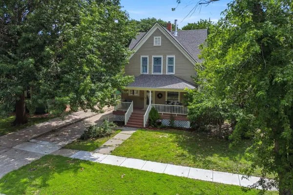 118 Harrison, Newton, KS 67114