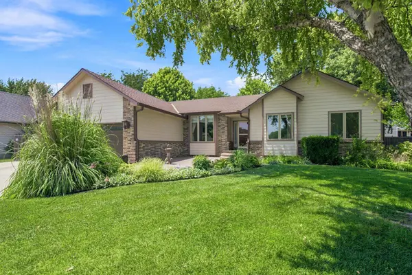 121 S Parkridge, Wichita, KS 67209