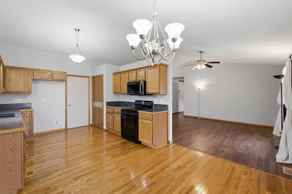809 N Bay Country, Wichita, KS 67235