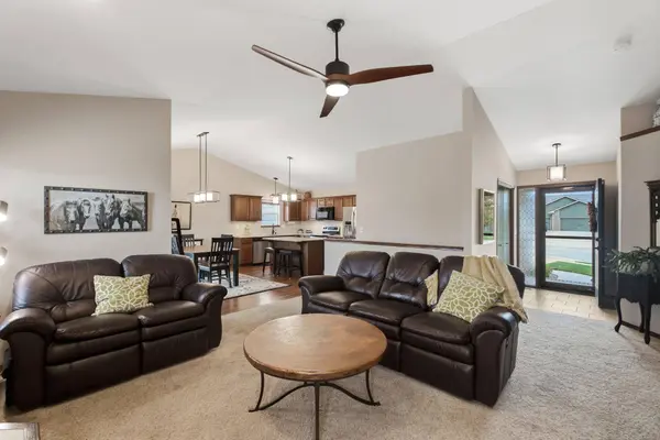 2917 N Rock Bridge Ct, Derby, KS 67037