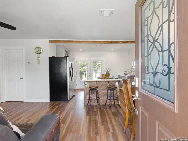 505 Avenue E, Poteet, TX 78065