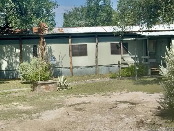 1584 Hidden Fawn, Canyon Lake, TX 78133