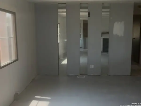 1584 Hidden Fawn, Canyon Lake, TX 78133