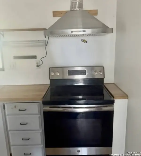 1584 Hidden Fawn, Canyon Lake, TX 78133