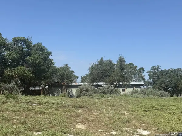 1584 Hidden Fawn, Canyon Lake, TX 78133