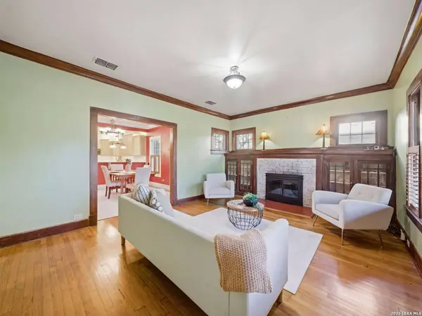 140 E French Pl, San Antonio, TX 78212