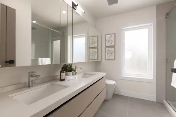 Coquitlam, BC V3K 2W6,914 Rochester Ave