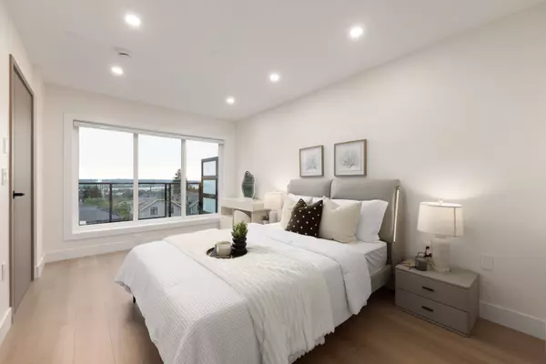 Coquitlam, BC V3K 2W6,914 Rochester Ave