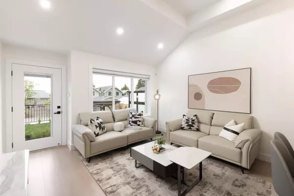 914 Rochester AVE #102, Coquitlam, BC V3K 2W6