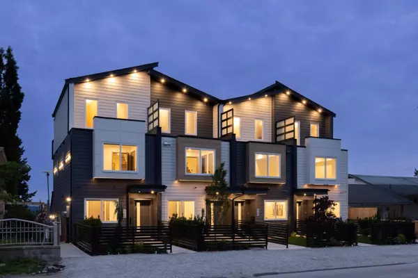 914 Rochester AVE #102, Coquitlam, BC V3K 2W6