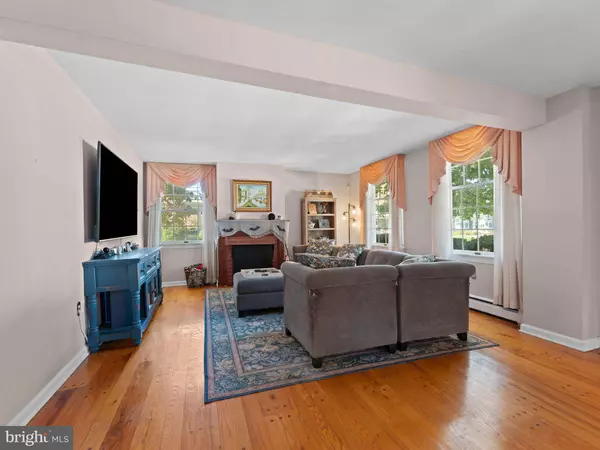 195 DELAWARE ST, Woodbury, NJ 08096