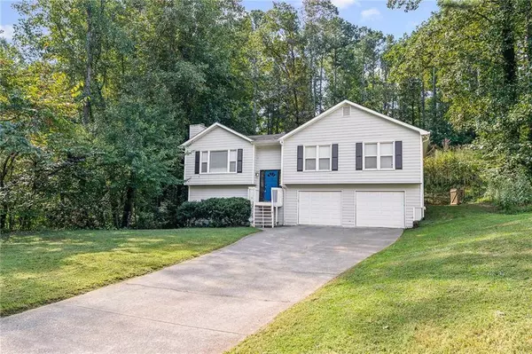 989 Madison TER NW, Acworth, GA 30102