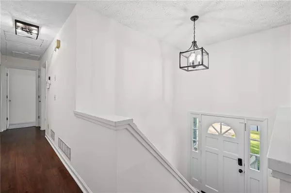 989 Madison TER NW, Acworth, GA 30102