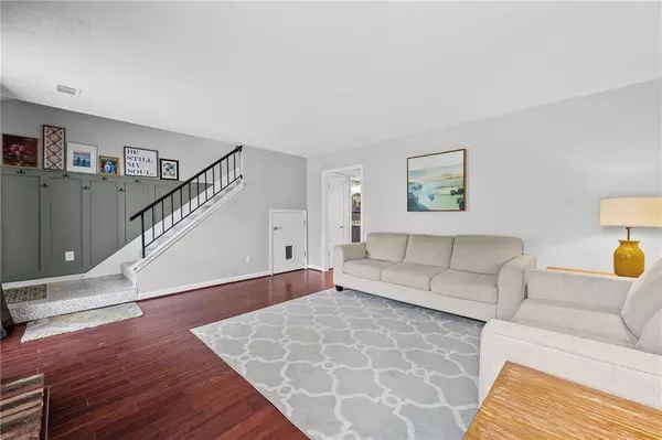 1039 Riverbend Club DR SE, Atlanta, GA 30339