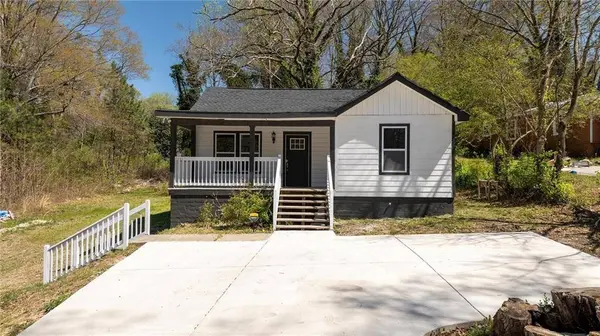 665 S Eugenia PL NW, Atlanta, GA 30318