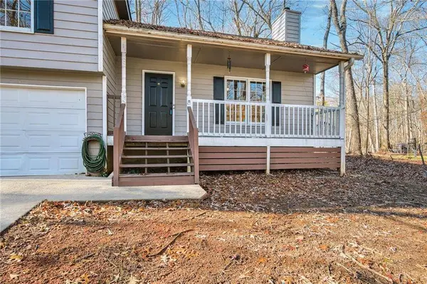 84 Hebron Church RD, Dacula, GA 30019