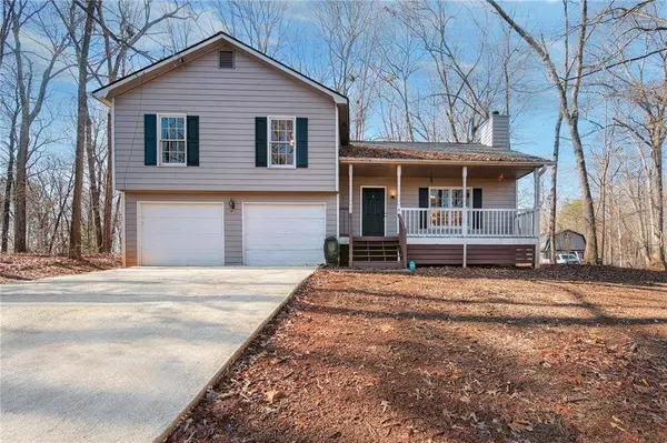 84 Hebron Church RD, Dacula, GA 30019